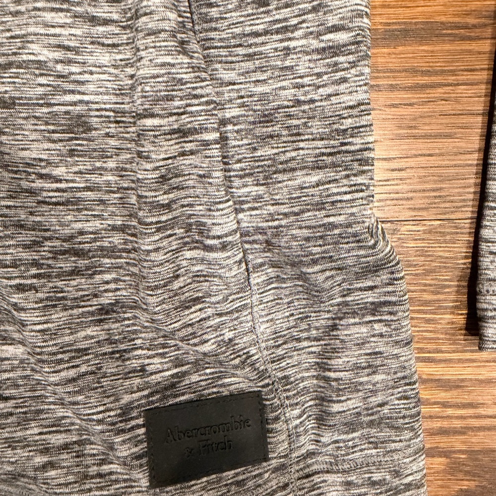 Gray Quarter-Zip Pullover - image 2